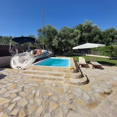 Villa Morris นีดรี ภายนอก รูปภาพ