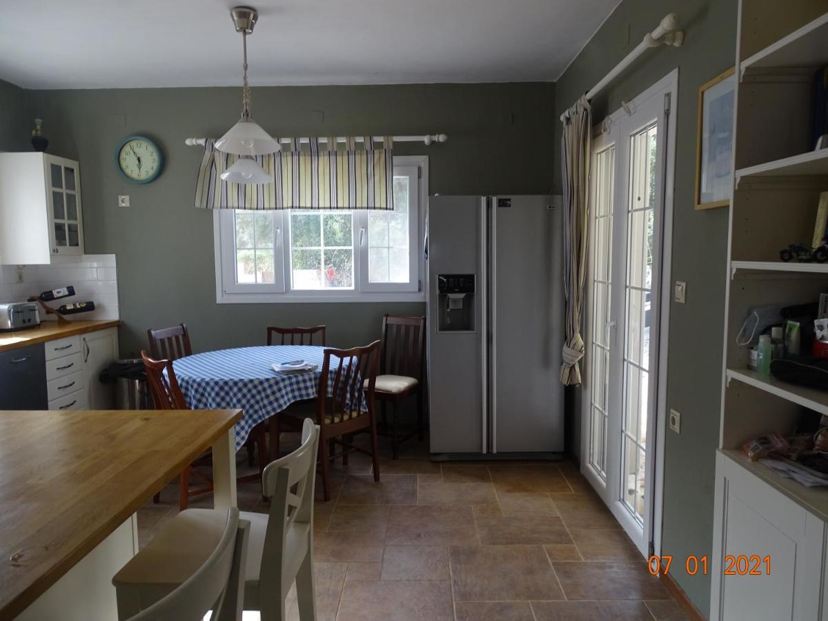 Villa Morris นีดรี ภายนอก รูปภาพ