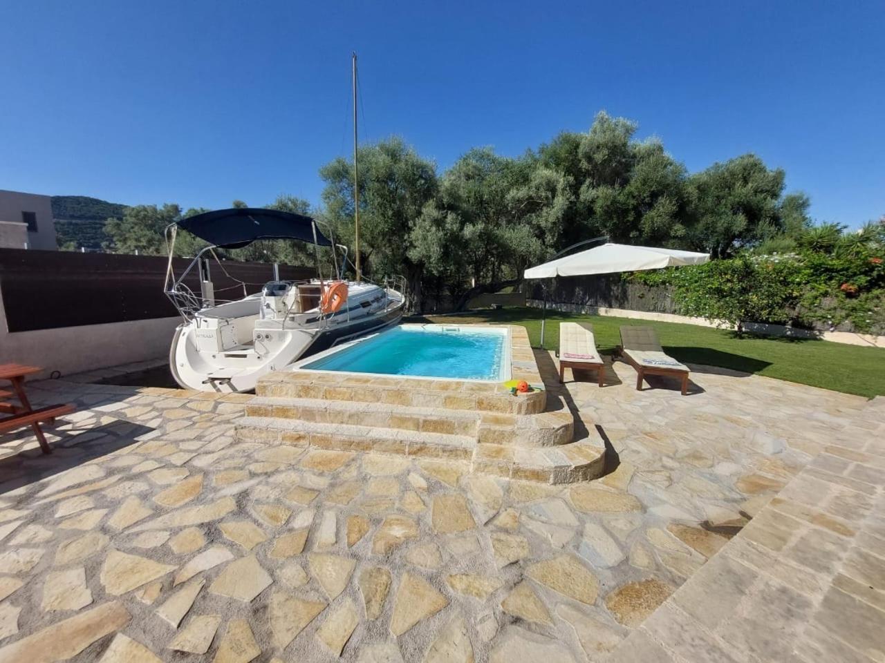 Villa Morris นีดรี ภายนอก รูปภาพ
